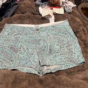 Old Navy Mint Paisley Women’s Stretch Shorts